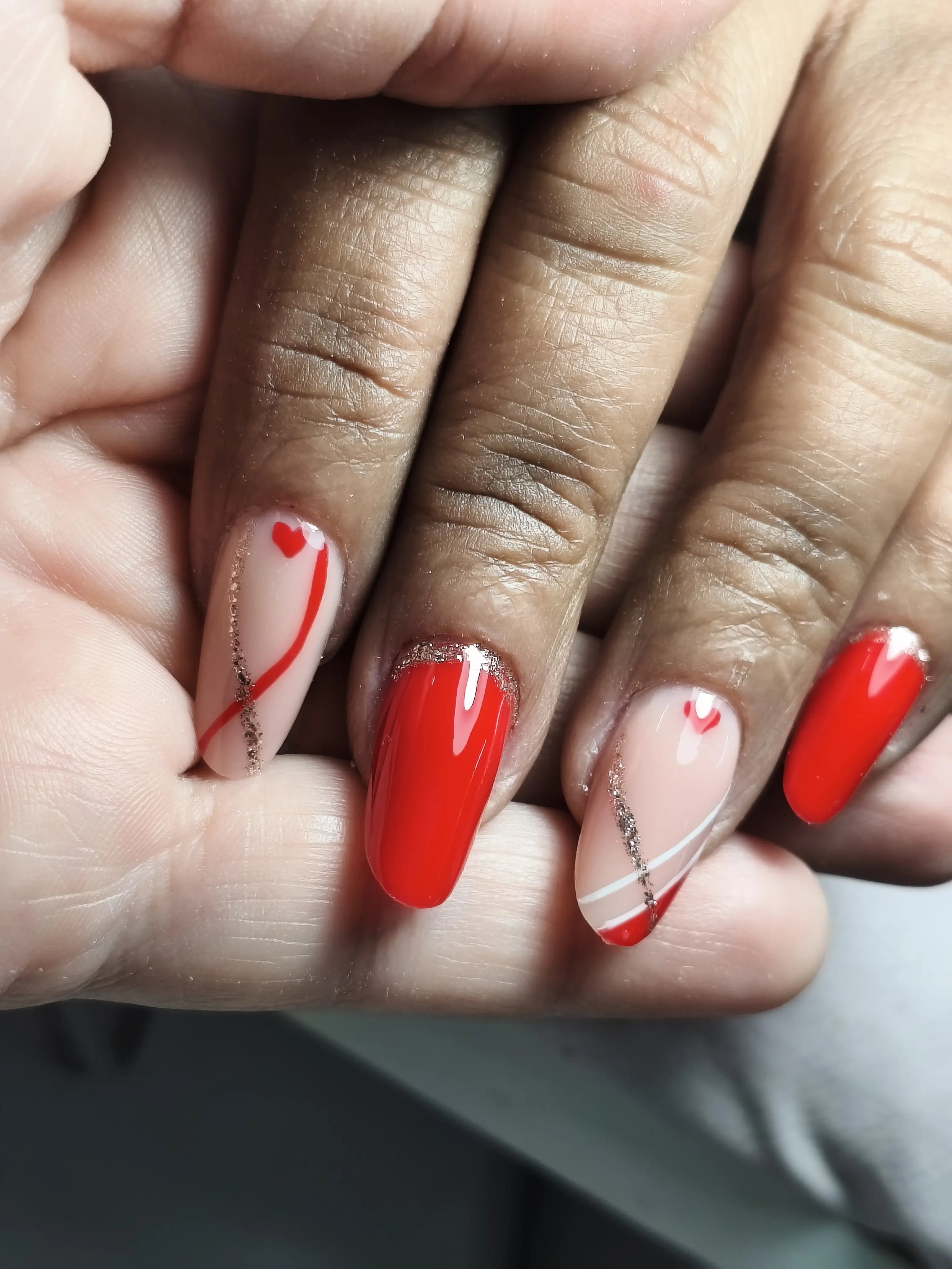 Unha decorada com detalhes