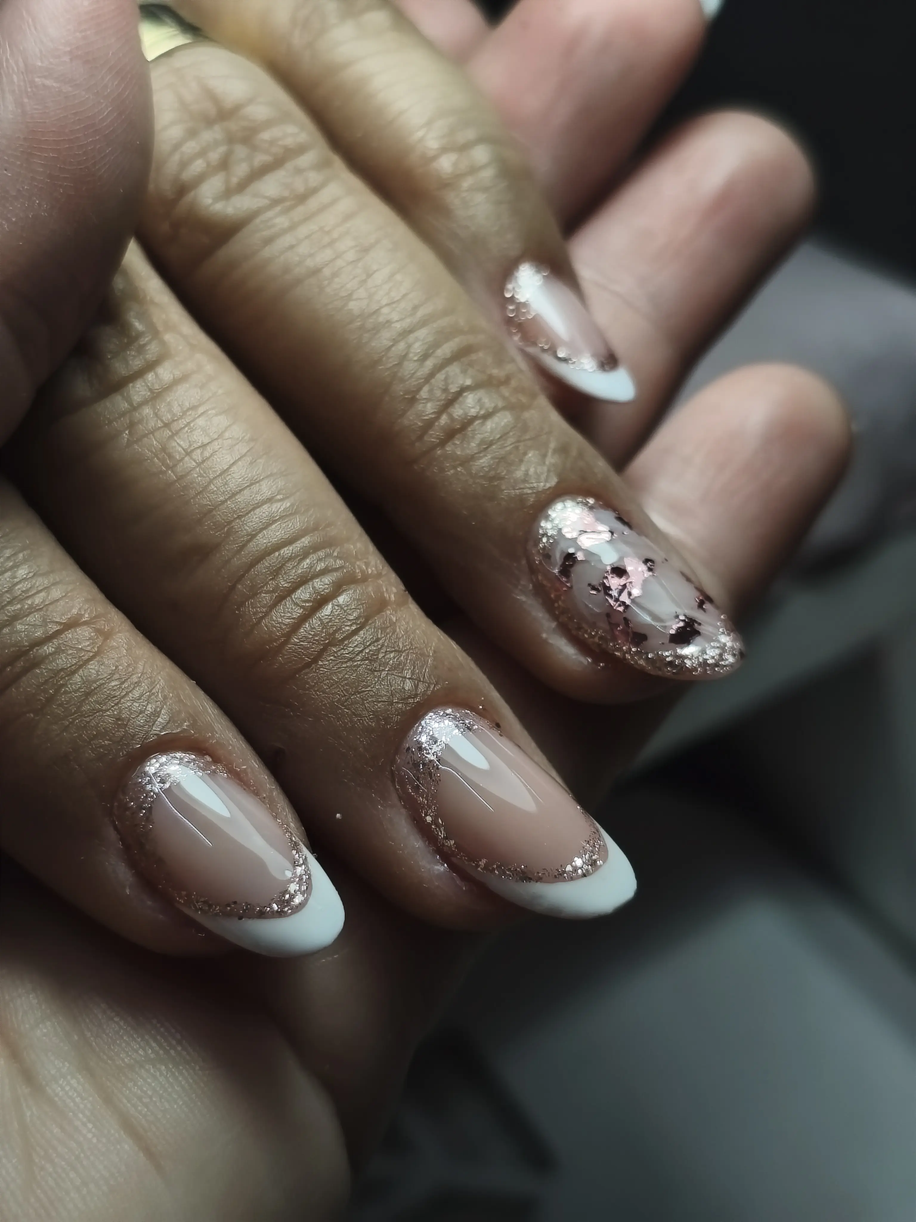 Unha decorada com detalhes